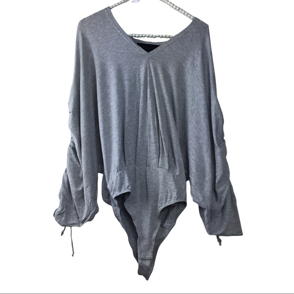 Kendall & Kylie Gray V Neck Long Shirred Dolman Sleeve Bodysuit Size XS
